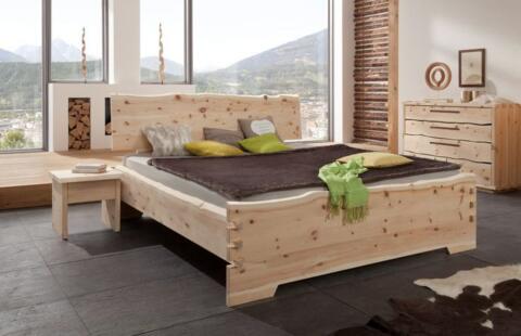 Schlafzimmer aus Zirbe