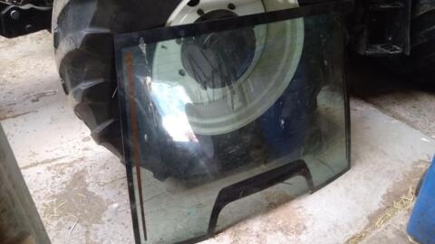 Beheizbare Frontscheibe Steyr 9000/CVT