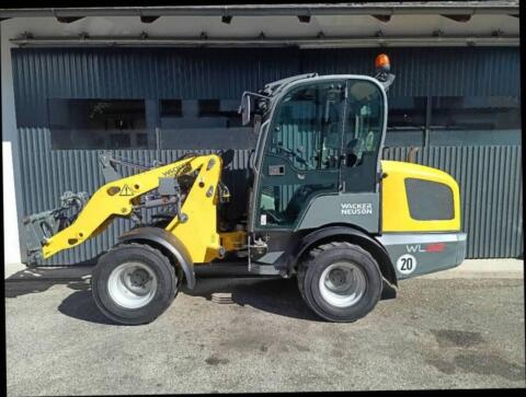 Weidemann 1880, Wacker Neuson WL32