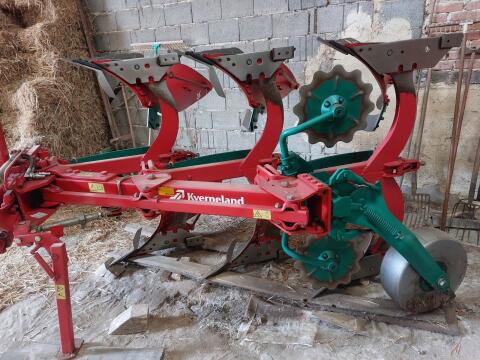 Kverneland ES 80 Pflug, 3 Schare, Wender