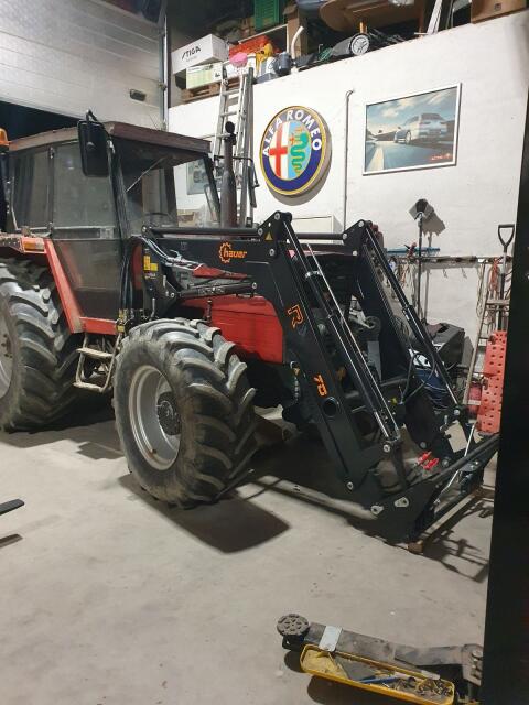 Hauer Frontlader POM R70
