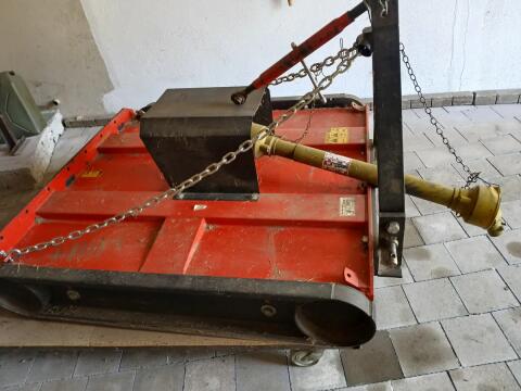 Sichelmähwerk mit vertikaler Achse f. Traktor, Sichelmulcher