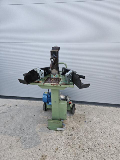 Holzspalter Kienesberger/Binderberger H6 mit Fußbetätigung