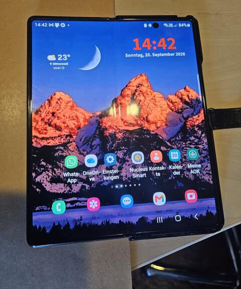 Samsung Galaxy Z Fold 2