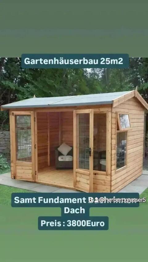 Gartenhäuserbau mit Holzglastüre