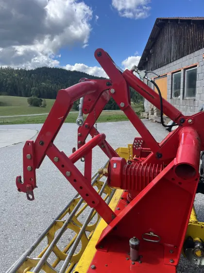 Huckepack, Hitch Pöttinger Lion 301