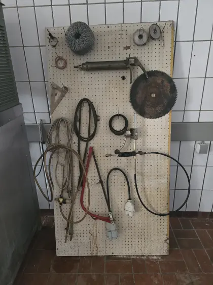 Werkzeugwand, Lochwand 170 x 88, Werkstatteinrichtung, Retro, Kult