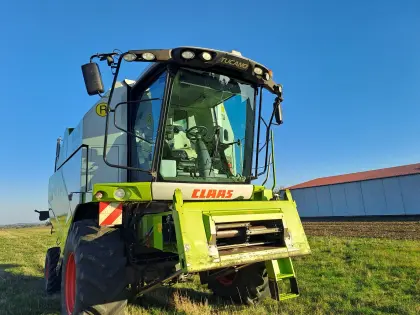 Claas Tucano 320
