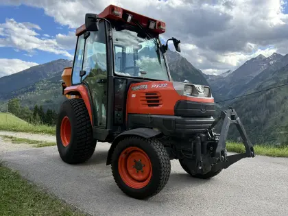 Kubota STV 32