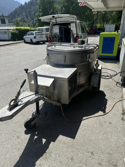 Milchkühltank an Traktor, Terratrac, Metrac