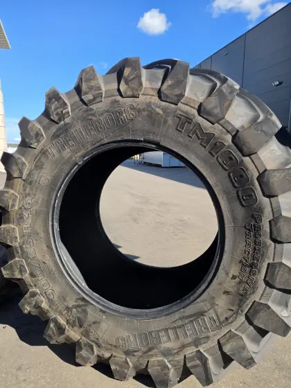 1x Trelleborg TM1000 Reifen Traktor 900/65R46