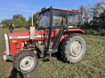 Massey Ferguson 255