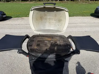 Weber Q Gasgriller inkl. Gasflasche