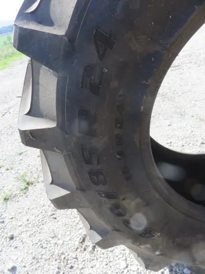 Trelleborg 420/85 R 24, 1 Stk.