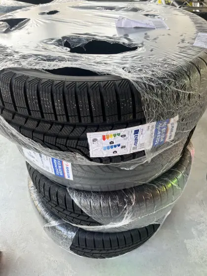 Winterreifen 265/65R17