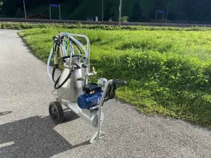 Fahrbare Melkmaschine