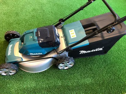 Makita DLM463 Akku-Rasenmäher