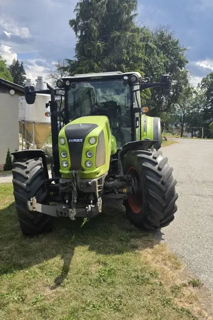 Claas Arion 450