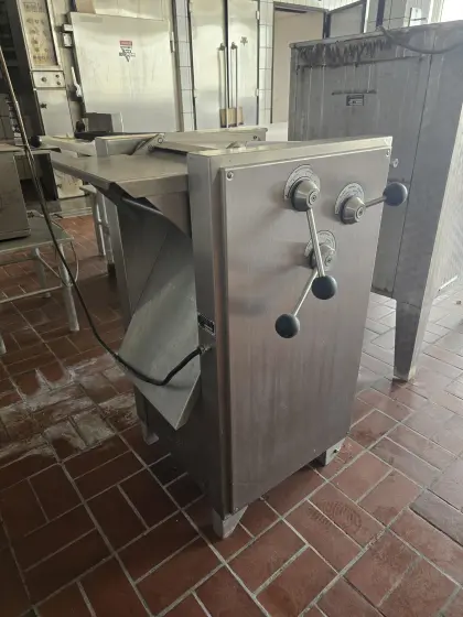 MAJA SAM 350 Speckentschwartungsmaschine, Enthäutungsmaschine