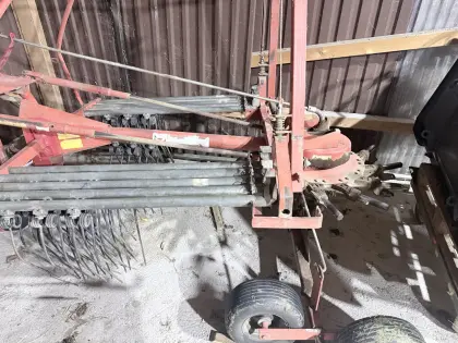 Fella TS 390 dn Schwader TS 390 DN