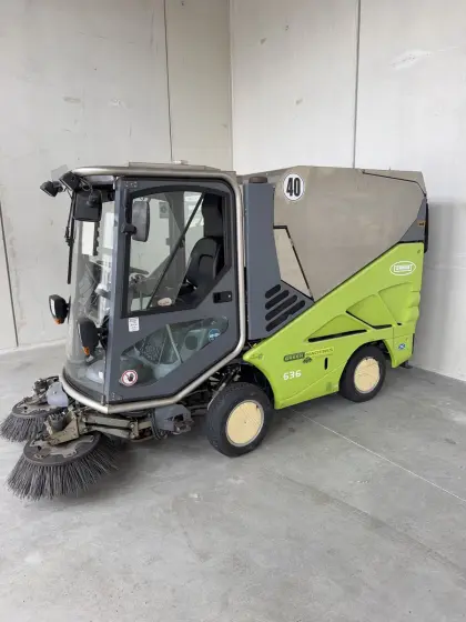 Kehrmaschine mit Hochdruck, Tennant Green Machines 636 HS