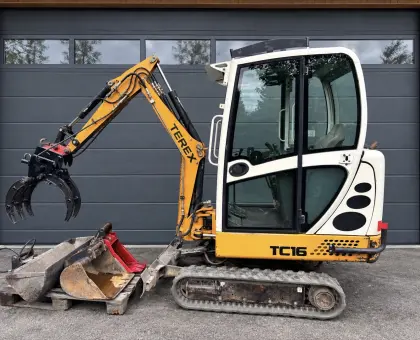 Bagger Terex TC 16