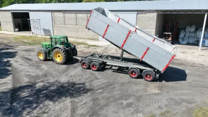 Landwirtschaftlicher 4-Achs-Dreiseitenkipper, Anhänger Nopa