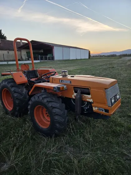 Traktor Antonio Carraro