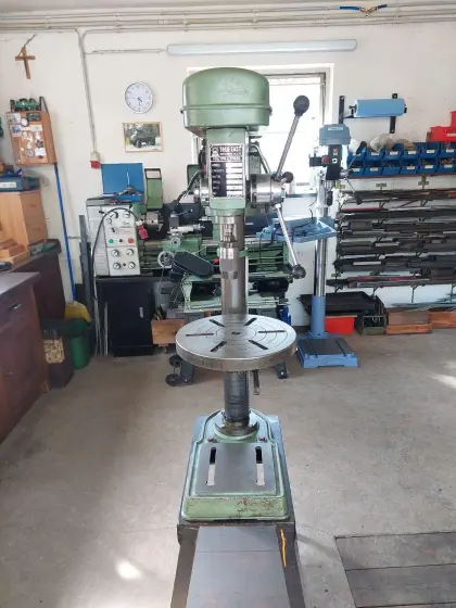 Ständerbohrmaschine