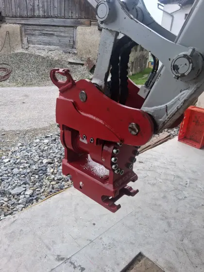 Powertilt Takeuchi Cat Kobelco Wacker