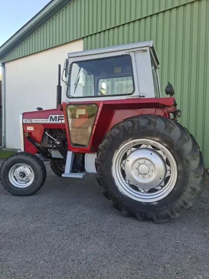 Massey Ferguson 575