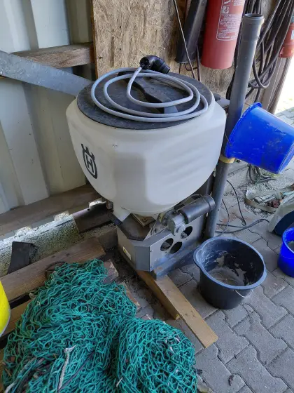 Husqvarna Sommer- und Winterausstattung
