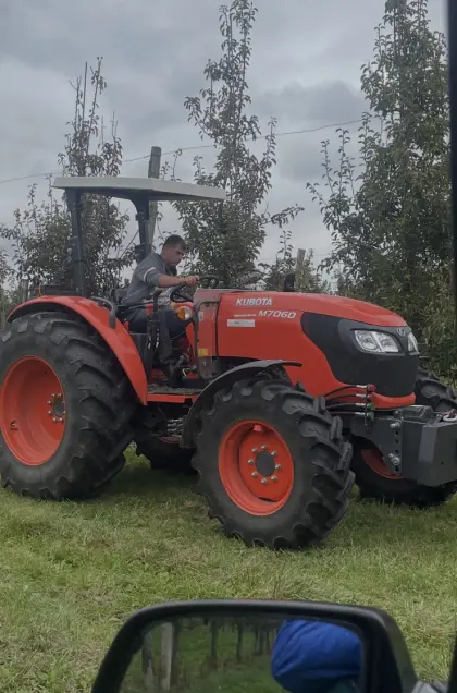 Kubota 7060