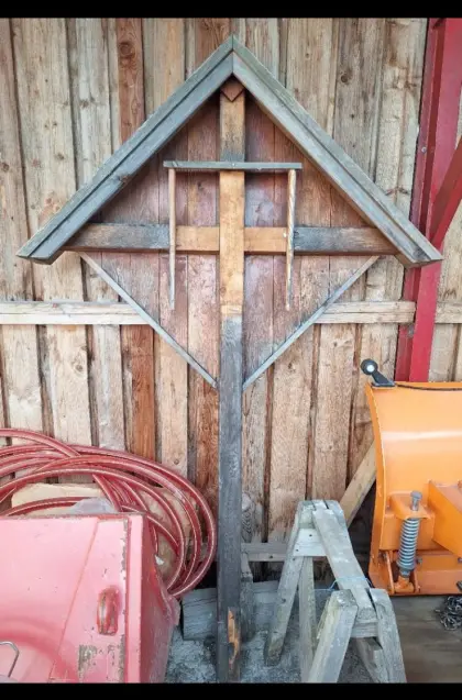 Wegkreuz aus Lärche