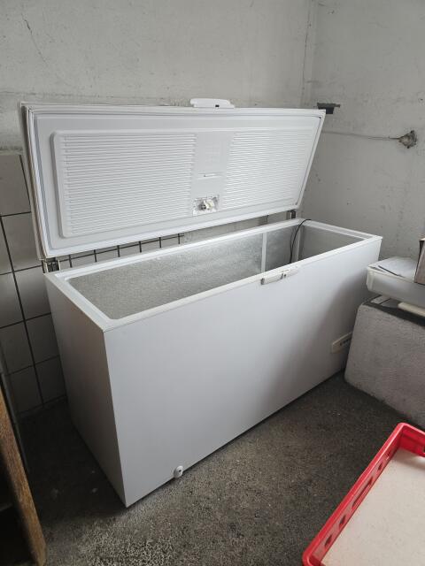Große Whirlpool Gefriertruhe 503 l, ideal für Direktvermarkt, Modell AFG 6512-B