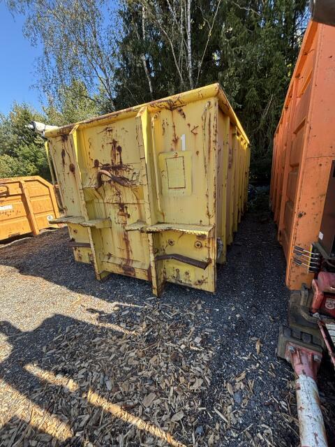 Abrollcontainer mit neuer Plane