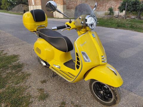 PIAGGIO Vespa GTS 300 Super ABS