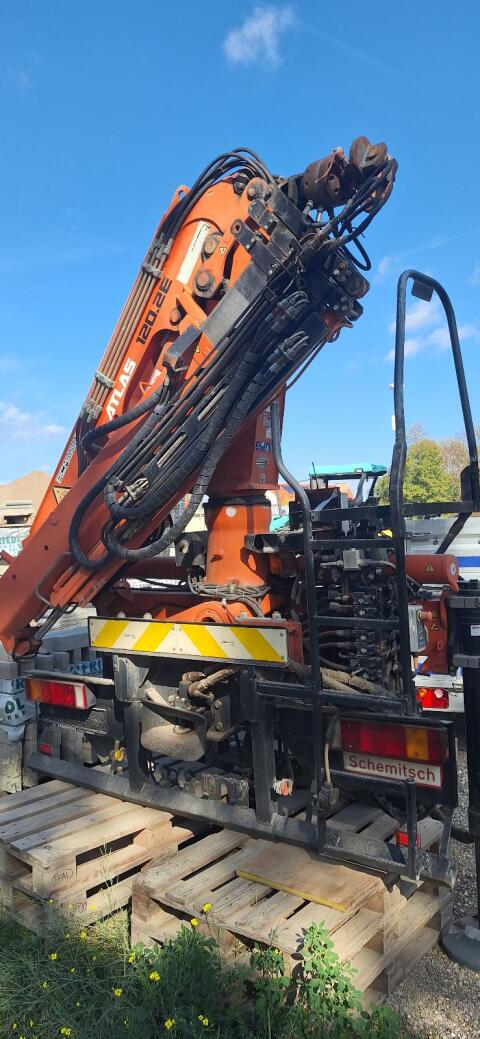 LKW-Kran Atlas mit Fernbedienung und Heckkonsole