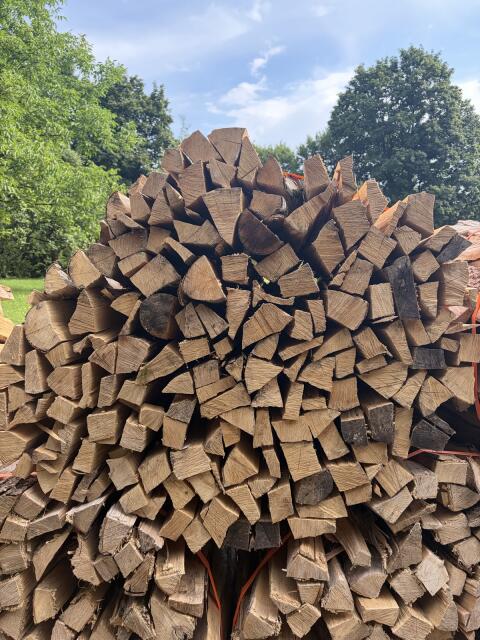 Ofenfertiges Brennholz