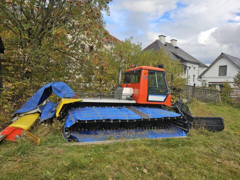 Kässbohrer PistenBully PB 42 200 D