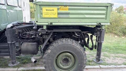 Hiab 650 + Tragrahmen, 4-fach Abstützung + Pritsche Hiab 650