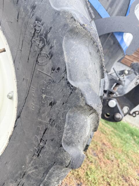 Vorderreifen 320/85 R24