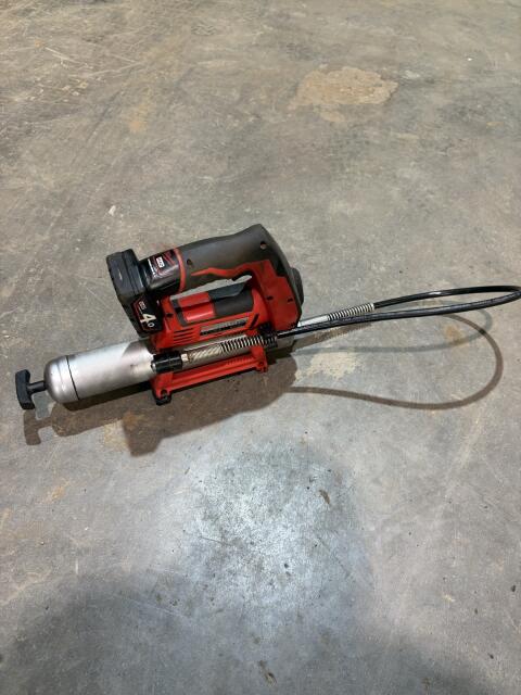 Milwaukee M12 Fettpresse