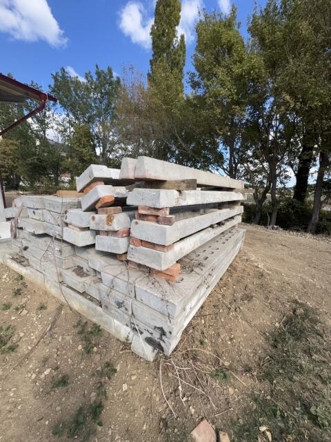 Betonspaltenböden zu verkaufen