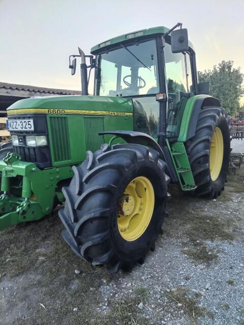9441 Agyagosszergény Arany János utca 32 John Deere 6600