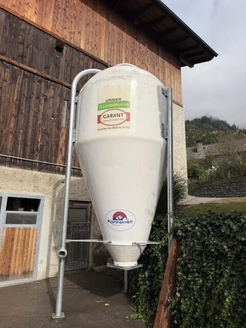 Getreide-Silo 8,5