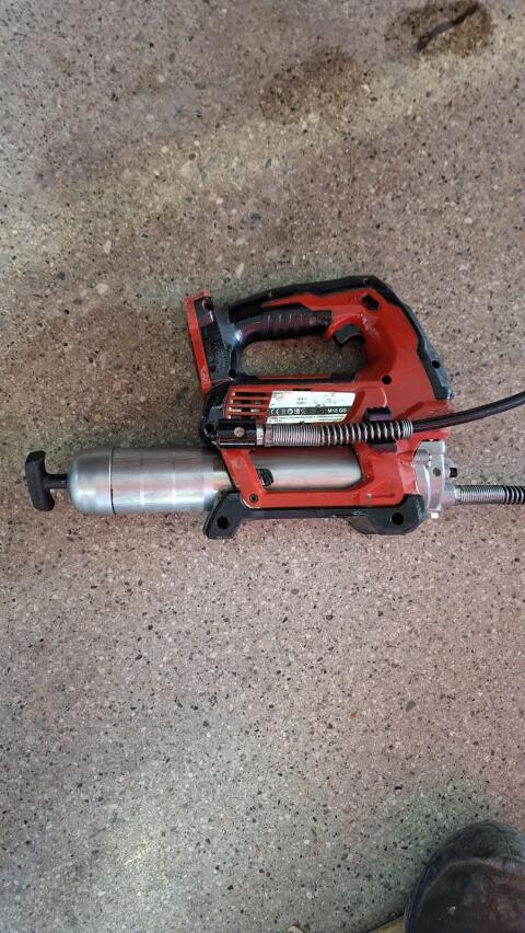 Milwaukee M18 Akku-Fettpresse M18 GG