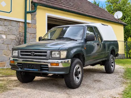 Toyota Hilux 2,4 Diesel 4WD, Erstbesitz 99.965 km, unfallfrei