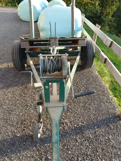 Ballenanhänger
