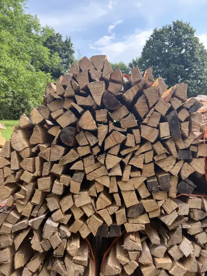 Ofenfertiges Brennholz